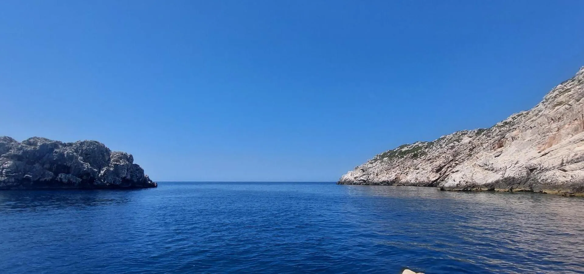 Escape Suites Dhermi 0*,