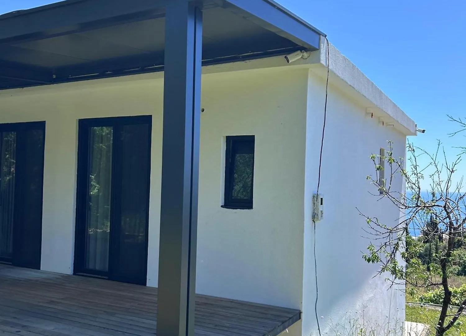 Escape Suites Dhermi Aparthotel
