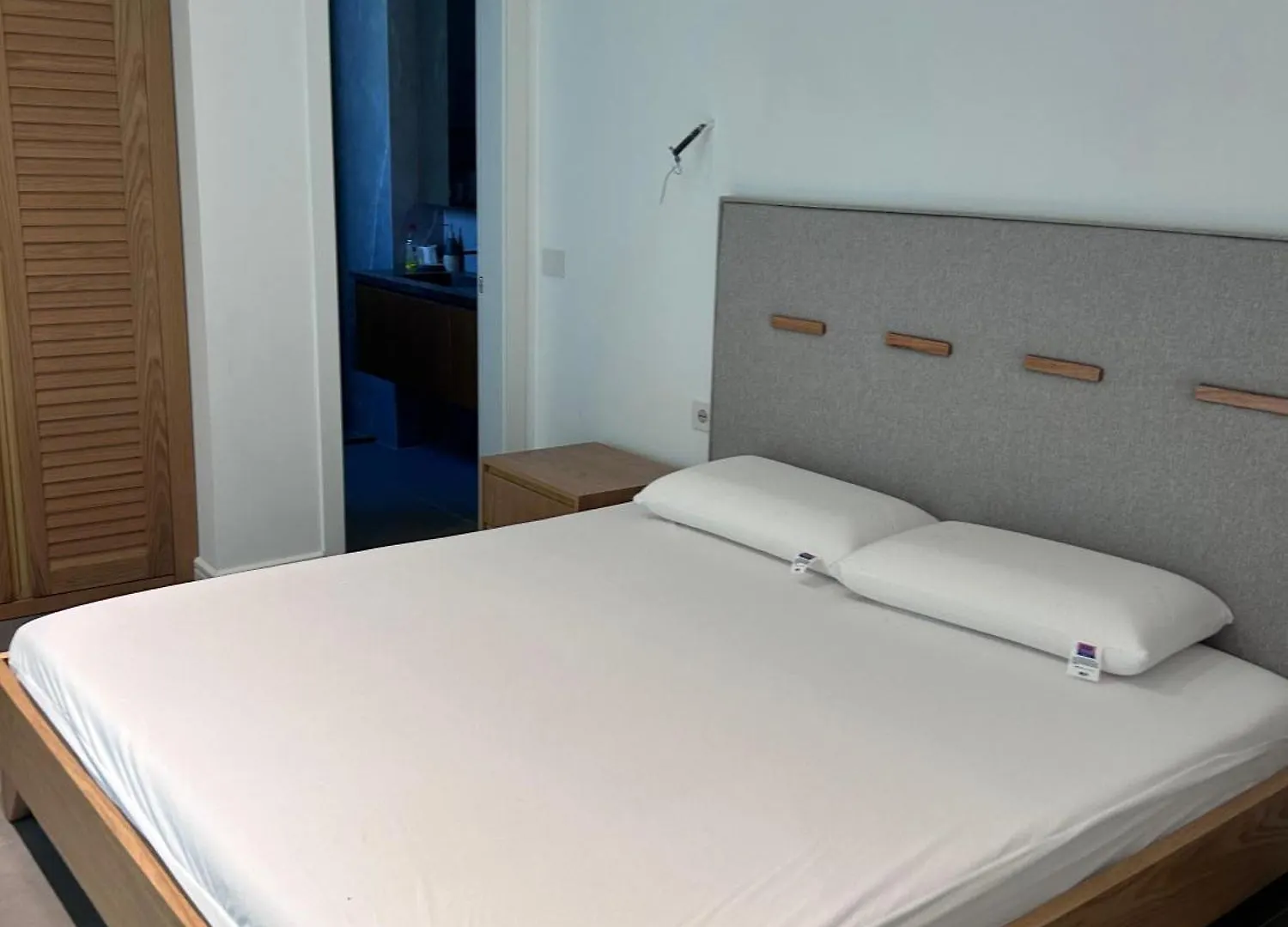 Escape Suites Dhermi Aparthotel