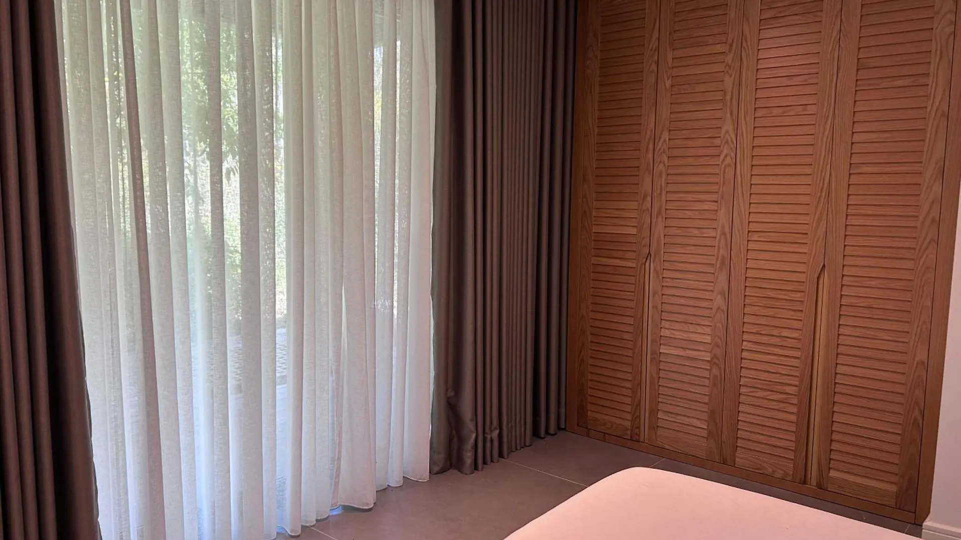 Escape Suites Dhermi Aparthotel