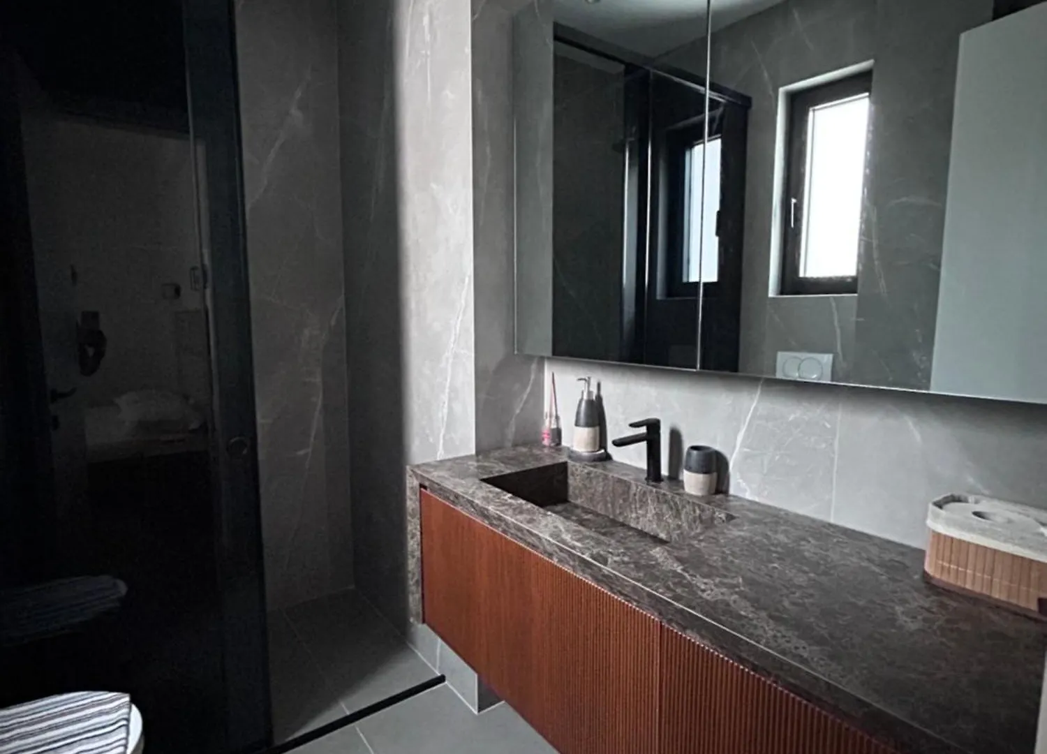 Escape Suites Dhërmi Aparthotel